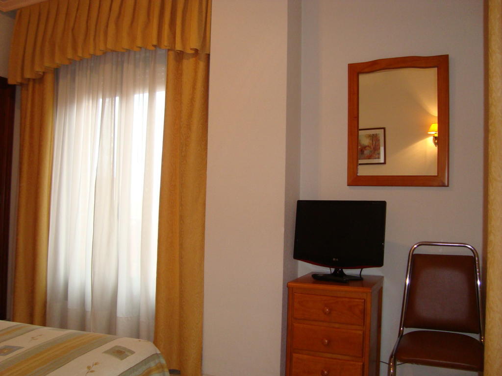 Hostal Universal Benavente Room photo