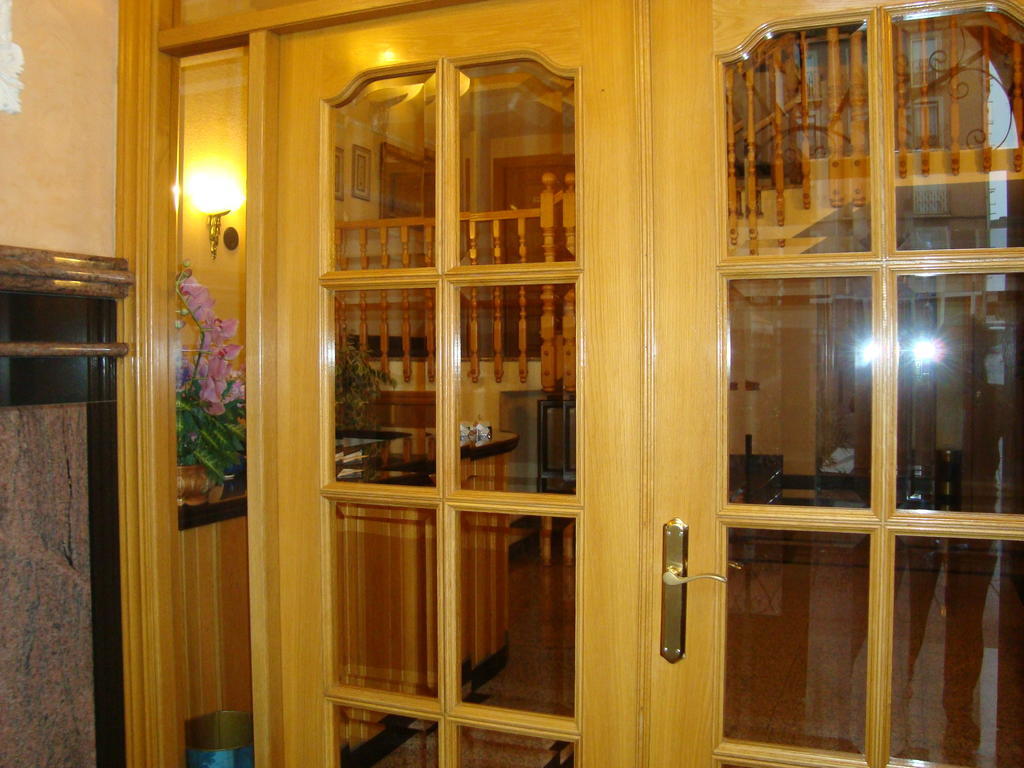 Hostal Universal Benavente Exterior photo